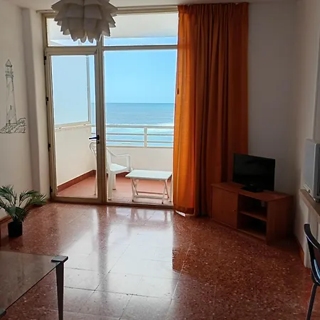 Paseo Canteras Y Piscina Apartment